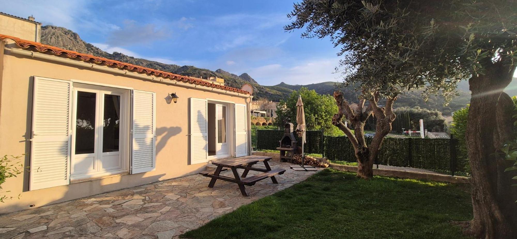 A L'ombre Du Clocher Holiday home Calenzana